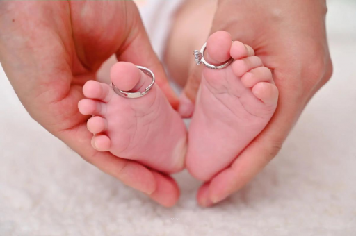 双鸭山孕妇两个月肚子疼